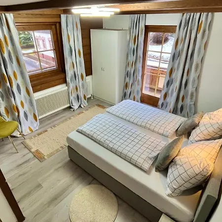 Maple مايرهوفن