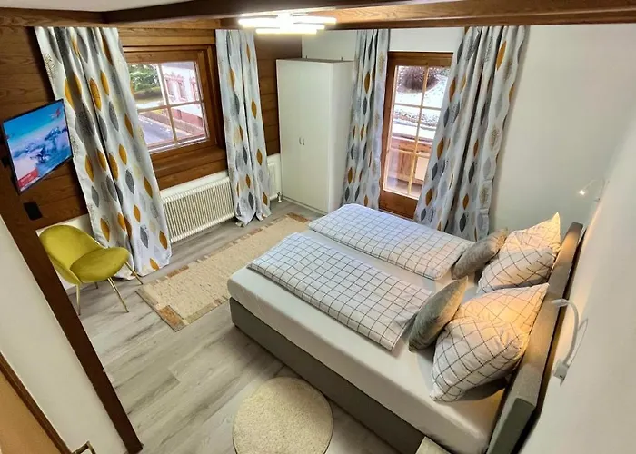 Maple مايرهوفن